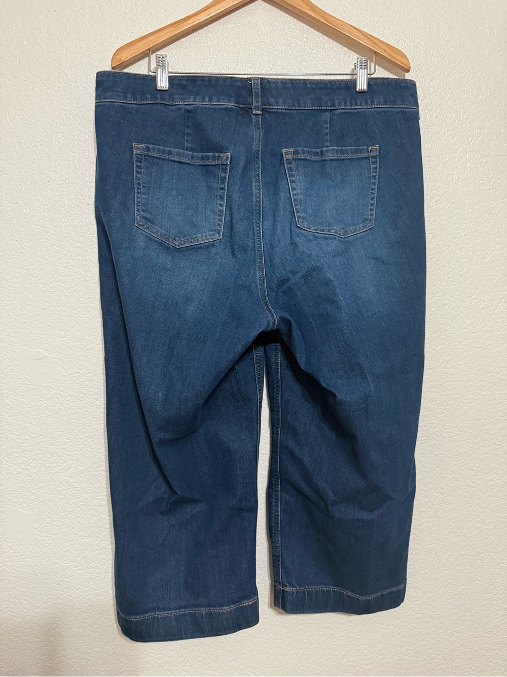 torrid Dark Blue Cropped High-Rise Button-Front Jeans - Picture 2 of 9